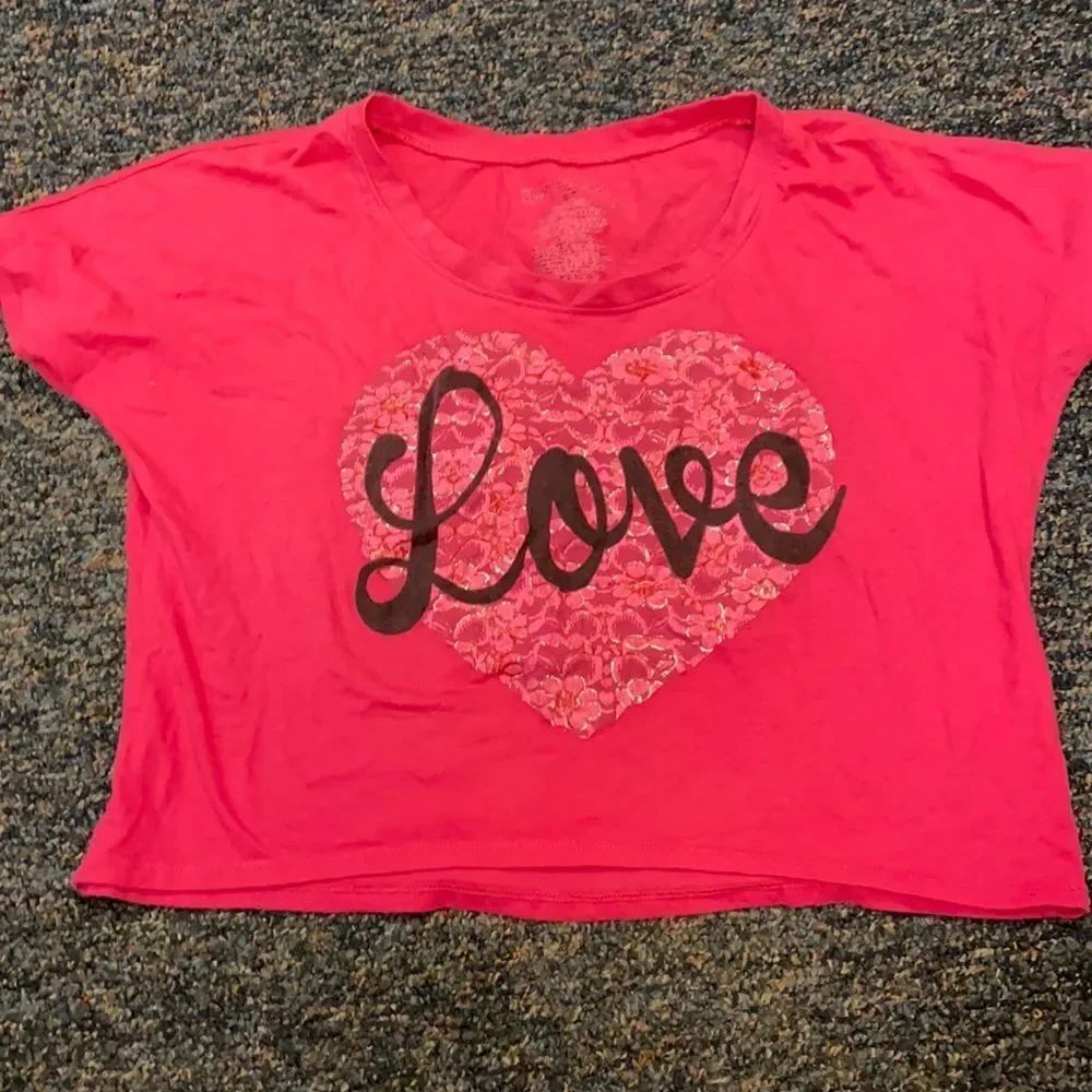 Rag N Stitch crop tee sz. S